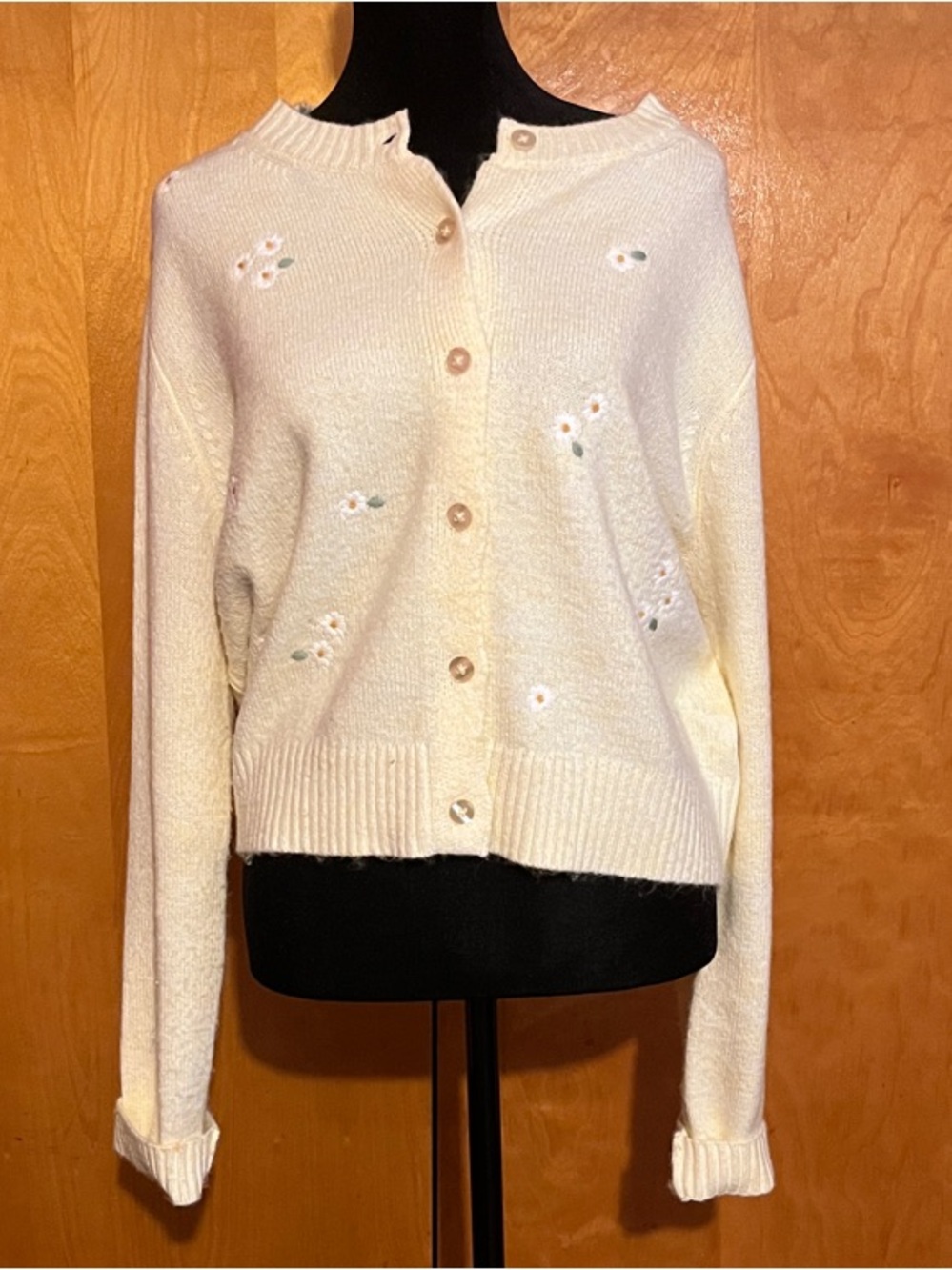 Jessica Simpson XL Pale Yellow Embroidered Daisy Button-Up Cardigan